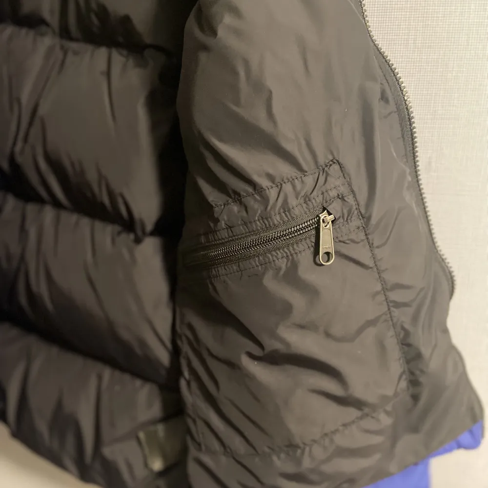 The North Face Nuptse jacket, dunjacka i stl M. I gott skick, använd sparsamt en säsong. . Jackor.