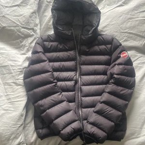 Colmar jacka - Använd 2-3 gånger, passar som xs