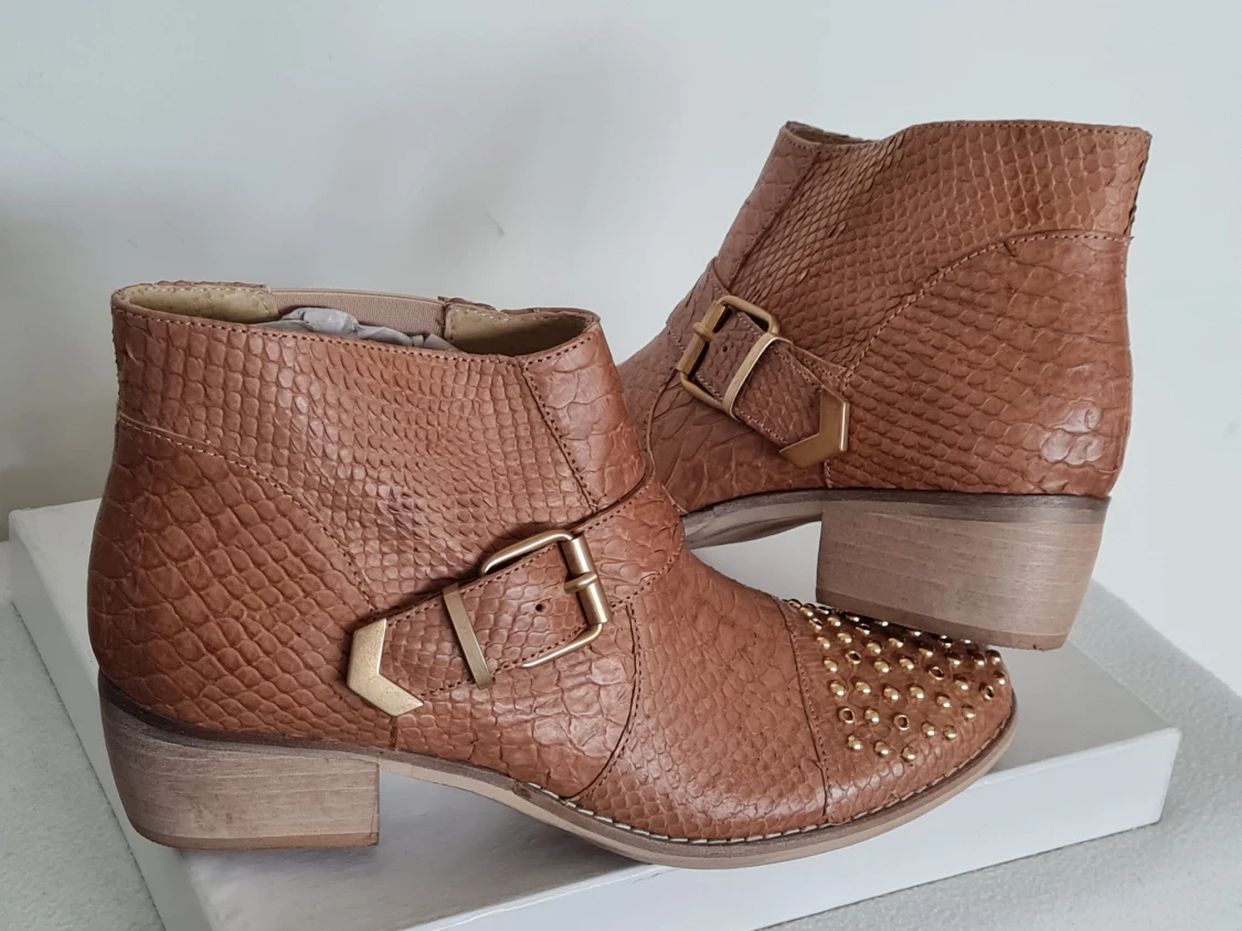 Debbie Cobra onix grymma skor Nya Stl 39  - 91