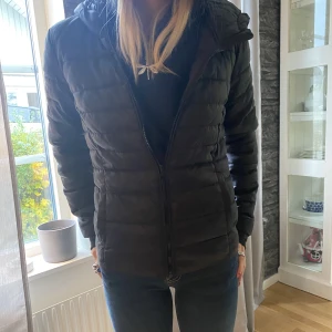 Tunnare jacka - En lite tunnare jacka ifrån zalando!!😍🙌🙏
