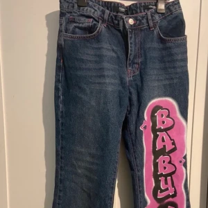 Jaded london jeans - Världens finaste jaded london jeans! Lågmidjade och knappt använda för att de är för långa på mig :/ Storlek W28