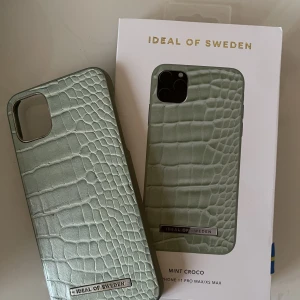 Ideal of sweden mobilskal  - Skalet kommer med förpackning och passar till 11 pro max. Skriv vid intresse eller tryck på köp nu🩵