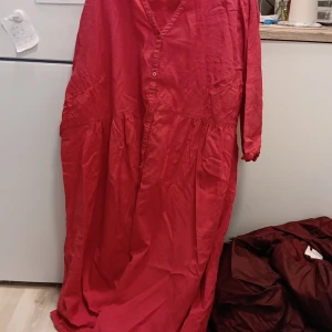 Rosa klänning från cellbes  - Mycket bra skick kostar 800 i butik 