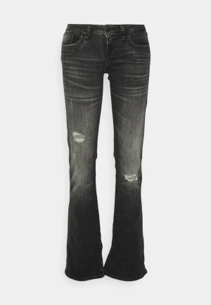 Ltb Jeans - Säljer mina trendiga lågmidjade ltb jeans då de blivit för små. Båda fickorna be har två små hål (se sista bilden). Har ni frågor är de bara att skriva. 💕