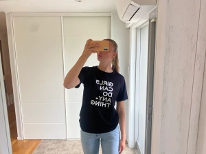 Zadig t-shirt  - Jätte cool Zadig tröja som inte riktigt passar min stil längre och bara andvänd 2 gånger:) nypris 1200kr  Xs men sitter som en s  Pris går att diskuteras 