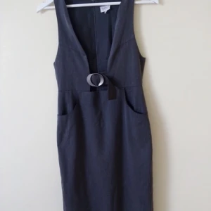 Klänning  - Använd ett fåtal gånger 