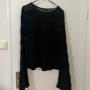Tunn stickadtröja - See-through! Tunn