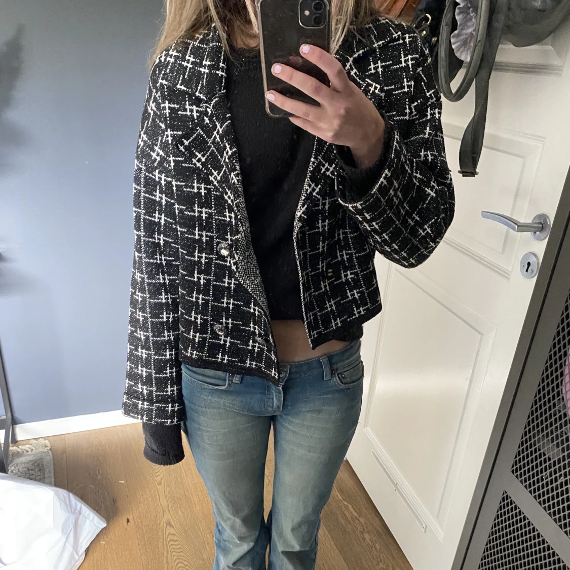 Glittrig mönstrad jacka