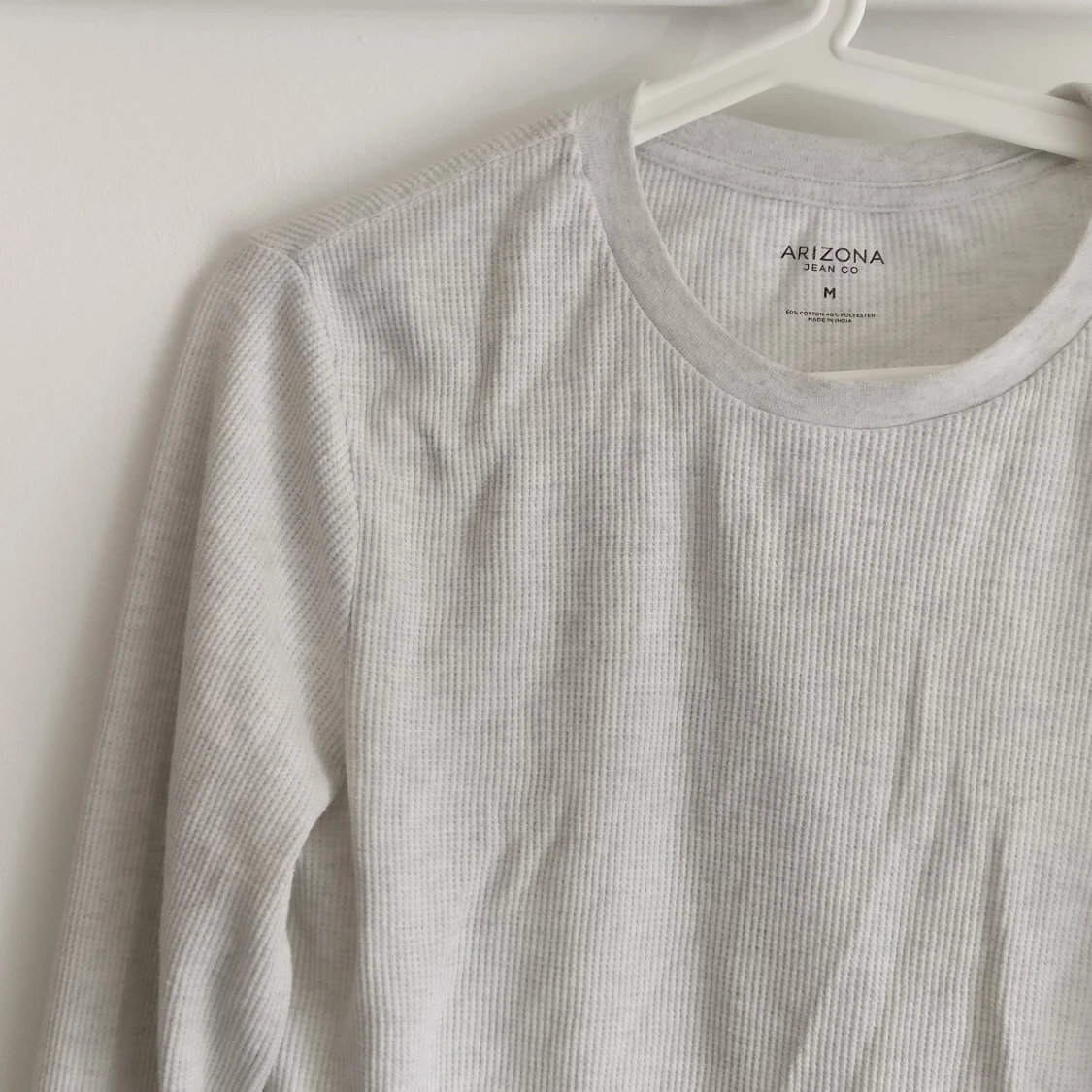 Tunn vit långärmad tröja - 90