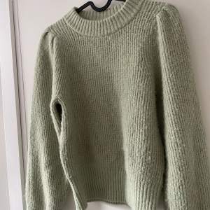 Mint grön stickad tröja från Monki💚 I storlek: XS Väl använd men annars bra skick💚