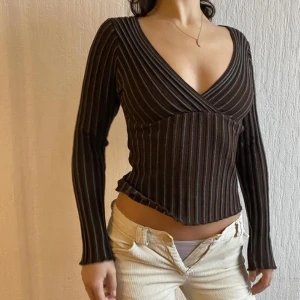 Långärmad brun tröja  - Strl xs/s, skriv för fler bilder :) 