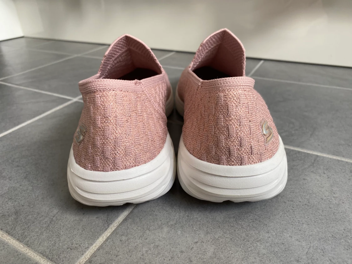 Sneakers från Sketchers  - 90