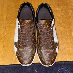 LV skor - LV skor knappt använda 