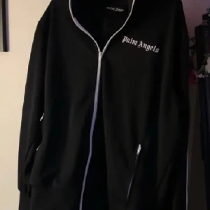 Palm angels - Säljer denna Palm angels Hoodie 