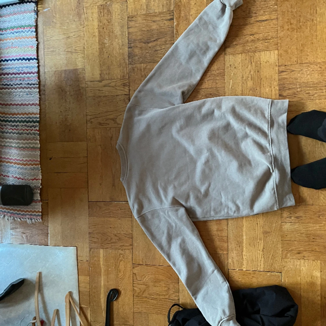 Snygg tröja strl S - 90