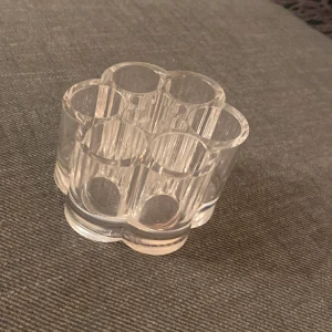 Sminkborste förvaring - Förvaring för sminkborstar.