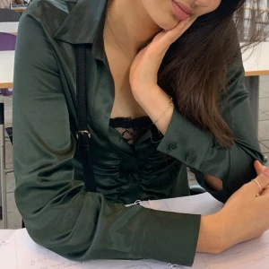 Silkesskjorta  - Super super fin figursydd skjorta från zara