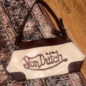 Von dutch väska  - Brun/beige axelväska  Von dutch 