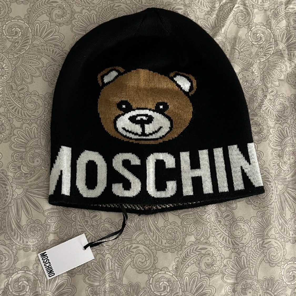 Moschino mössa 