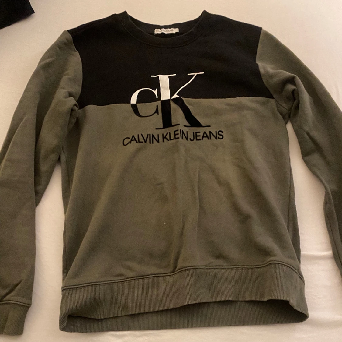 Ck sweatshirt
