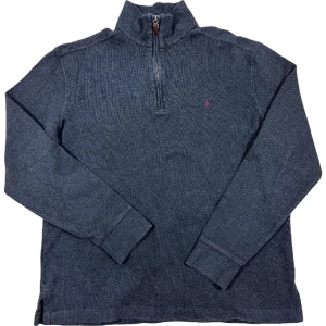 Ralph Lauren Half-Zip Tröja - Mörkgrå halfzip tröja från Ralph Lauren i bra skick! Storlek M, ställ gärna frågor!😊