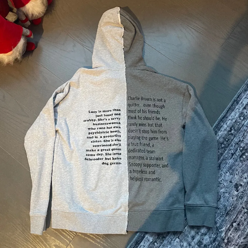 En knappt använd Lacoste X Peanuts Loose Fit Spliced Hoodie Storlek M Köpt på Shelta i Göteborg  Skickar mer bilder vid intresse. Hoodies.