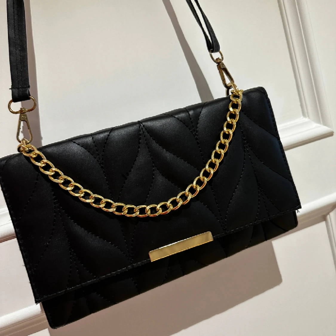 Väska med kedja - 90