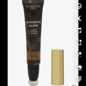 Cream Bronze - Säljer denna creme bronzern från revolution pro då den inte passade mig! Den är endast provad 1 gång ❤️ köpte den på Zalando för 70 kr men den är nu slutsåld där! Färgen är medium ❤️ hör av er för fler bilder!! 
