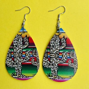 Fuskläder örhängen 💚 - Nickelfria krokar och fri frakt 💚