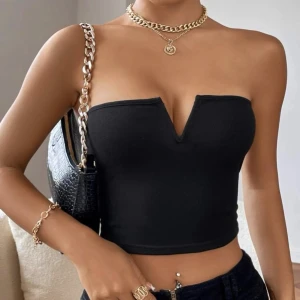 Topp strl S - Köpt från shein men har aldrig använt den❤️ köparen står för frakten!