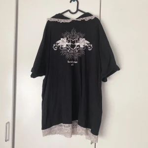 T-shirt klänning  Noemie  - T-shirt klänning frå. Det japanska märket Noemie!  Perfekt för jirai Kei