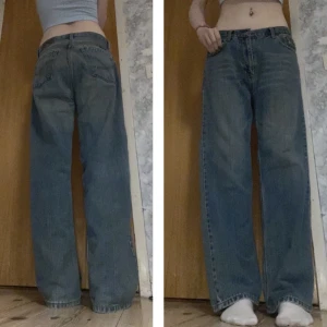 Lågmidjade jeans - Lågmidjade jeans🪐Passar nog bäst 165-170 cm! Använd gärna köp nu🫶🏼  Midjemått: 80 cm || Innerbenslängd: 83 cm 