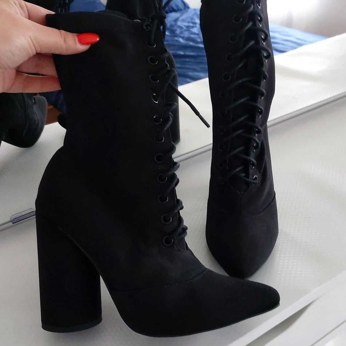Stretchy Lace Up Boot NLY 37 black