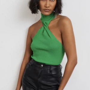 Ginatricot topp  - Strl xs. 100kr