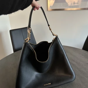 Michael Kors väska  - Bra skick