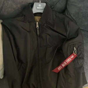 Alpha industries jacka  - Alpha jacka 