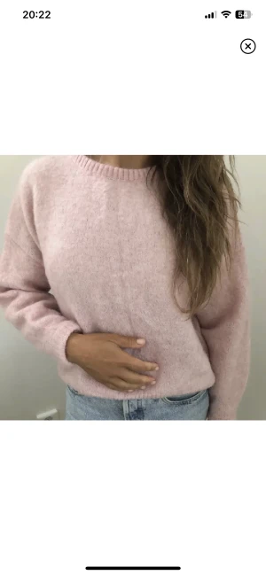 Stickad tröja - Lägger upp igen pga sänkt pris! Stickad tröja ifrån Cubus som inte längre säljs, nyskick! Alpackablandning.