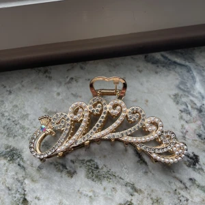 Hårklämma  - Hårklämma säljes. 