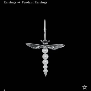 BYTA?? - Någon som vill byta detta örhänge ifårn Maria nilsdotter som är köpt i somras i deras butik och är slutsålt mot ett annat örhänge 💓