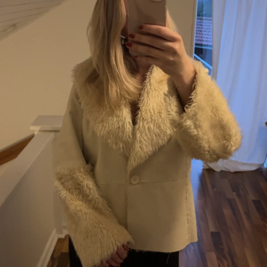 Jacka med fuskpäls
