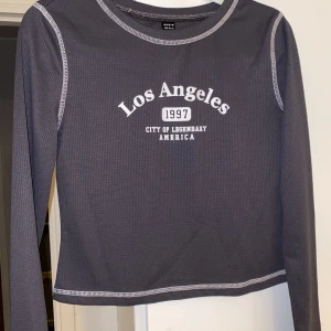 Tröja  - Aldrig använd 