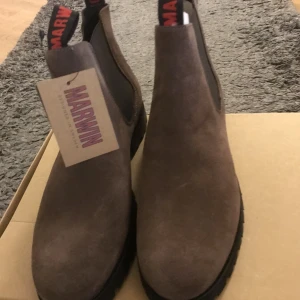 Herr Boots, - Nya och oanvända herr Boots, Stl 41, pris 699kr,dom finns i Solna.