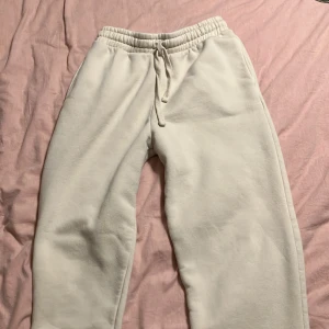 Zara cream sweatpants  - cream white beige comfy zara sweatpants pants trackpants 