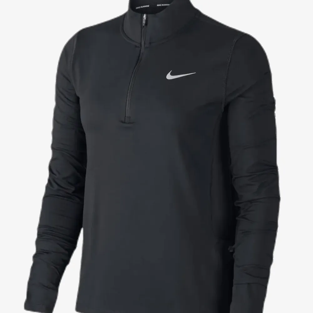 En fin Nike löpare tröja. Aldrig använd!! Prefekt till löpning eller andra sporter. . Jackor.