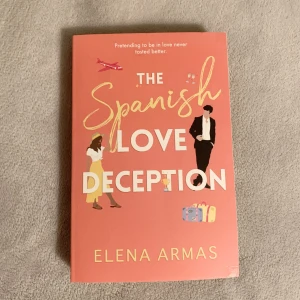 Bok - The spanish love deception av Elena Armas. På engelska och ser ut som ny!