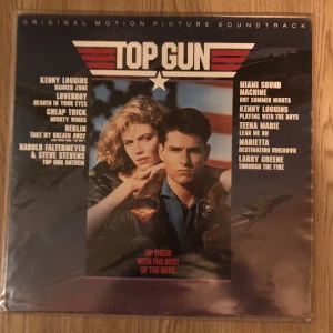 Top Gun vinyl - Nån liten repa finns Ej lyssnat på den Cool att hänga annars