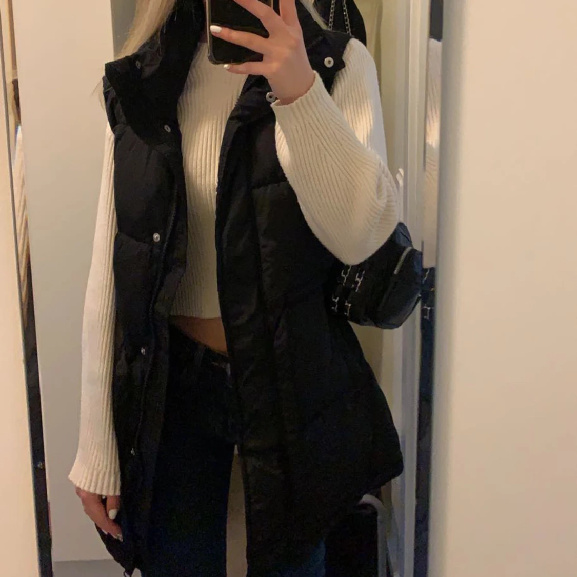 Svart väst från Bikbok