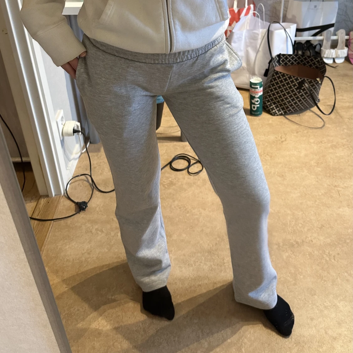 Low waist mjukisbyxor från BikBok - 91