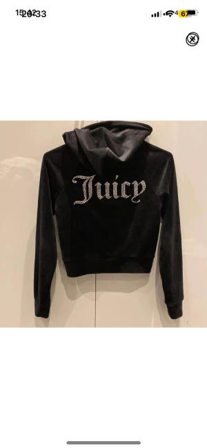 Juicy Couture  svart Stl xs - Svart juicyCouture  tröja Stl xs  Pris inkl porto 