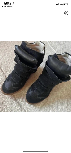 isabel marant skor  - jättefina isabel marant skor, köpta här på plick för nån månad sen men har tyvärr inte använt dom nånting. Har tyvärr inget kvitto men har sett äktehetsbevis. Så fina verkligen och fint skick !! 💕💕